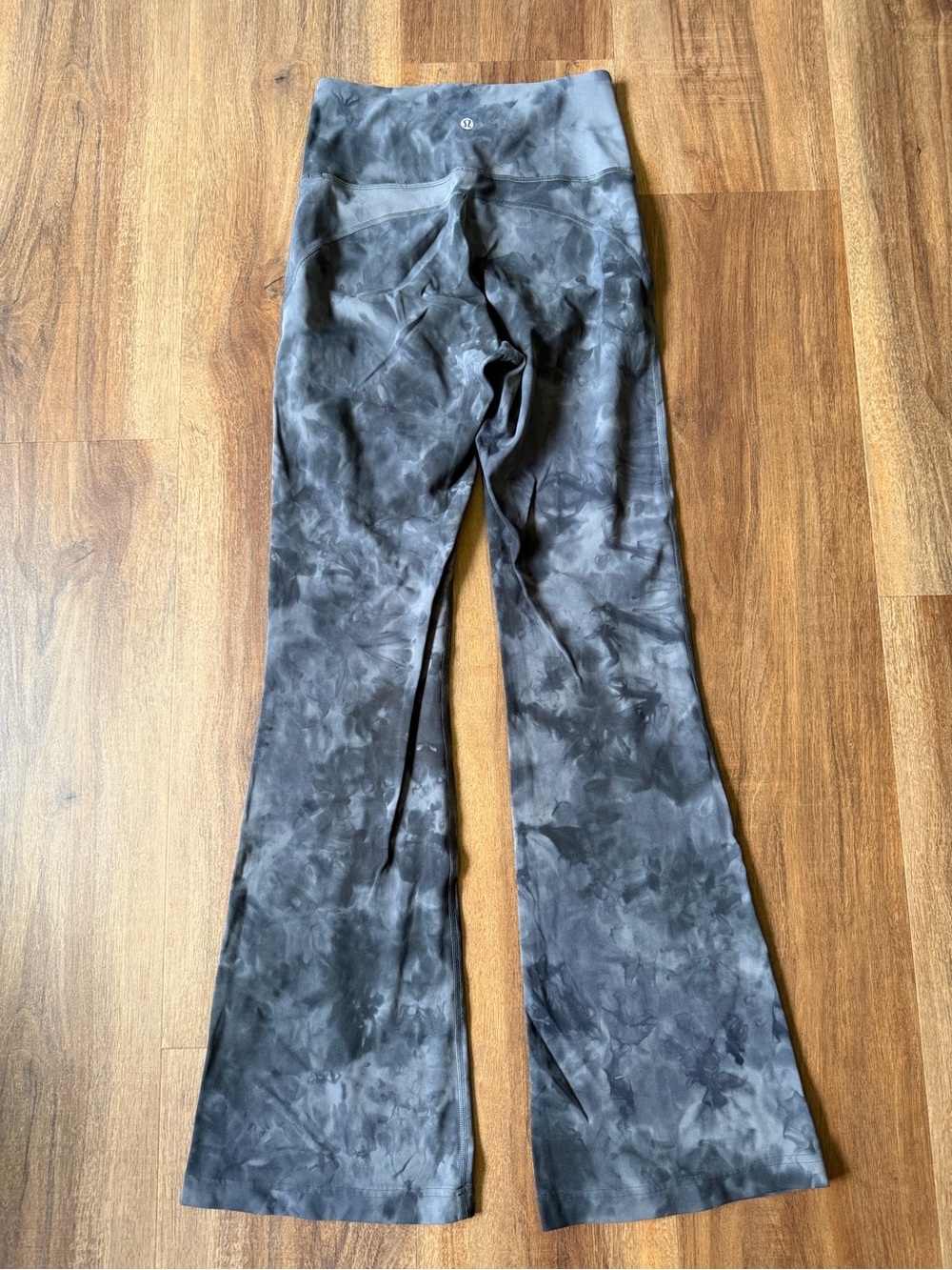 Lululemon Groove Super High Rise Flared Pants Size 6 - Picture 3 of 7